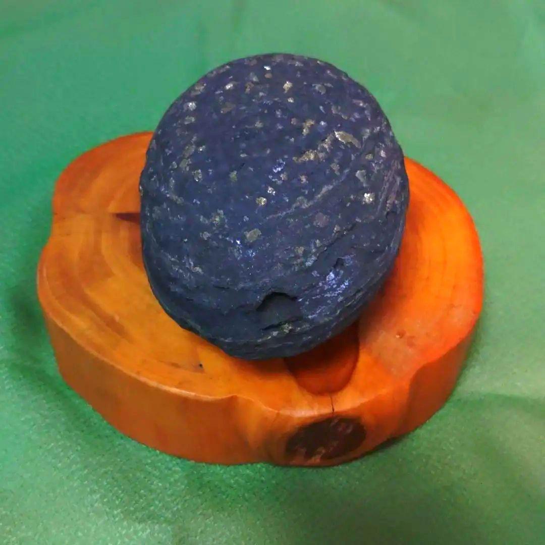 パイライト　卵形　鉱物　原石