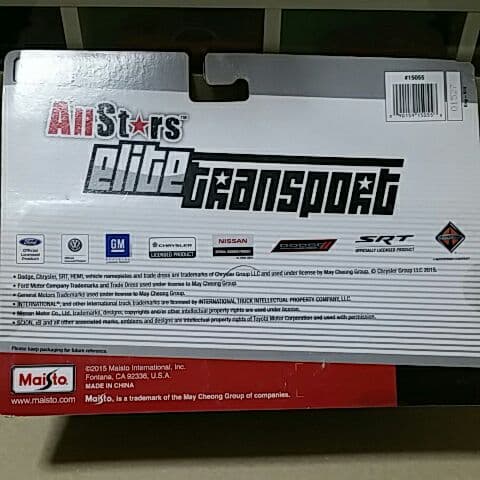 1/64 マイスト レッカー車 DODGE Magnum