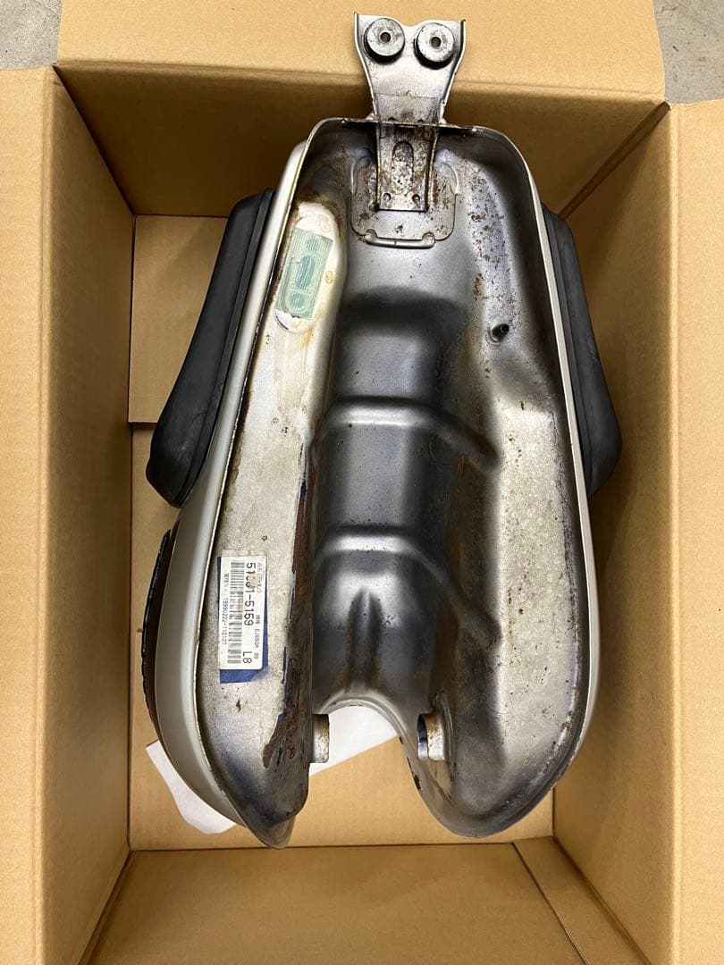 z*】様 W650 純正タンク