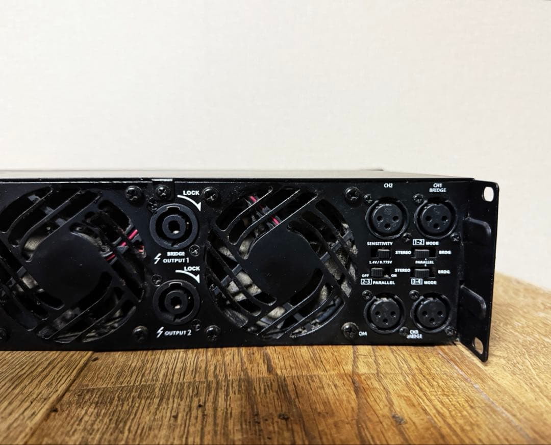 CLASSIC PRO CPX4100 4チャンネルパワーアンプ