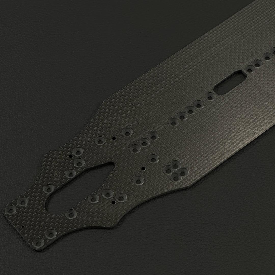 特注品 ヨコモ BD-11 専用設計 2.2mm 厚 カーボンシャー m2127