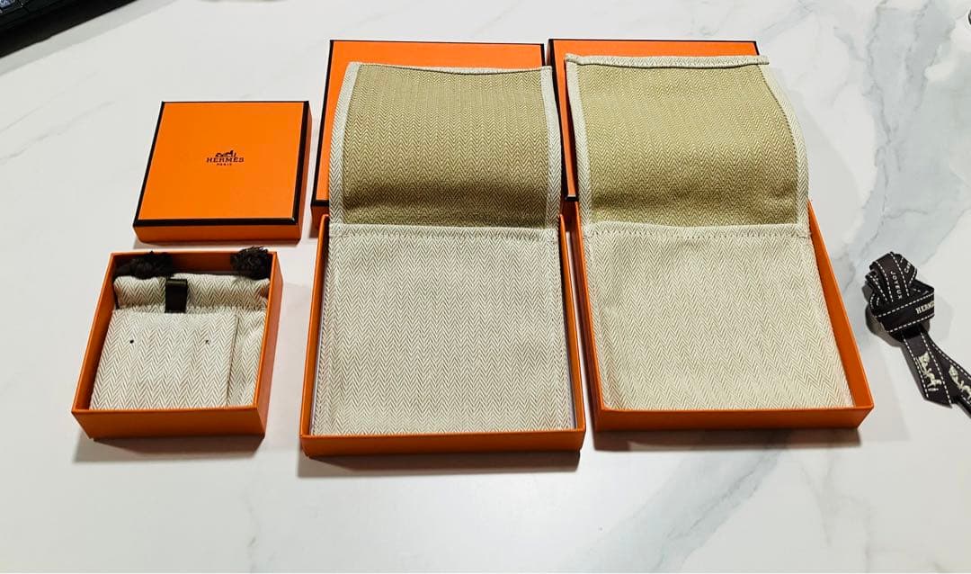 HERMES ギフト箱 3個　ピアス　バングル　ブレスレット　アクセサリー　空箱