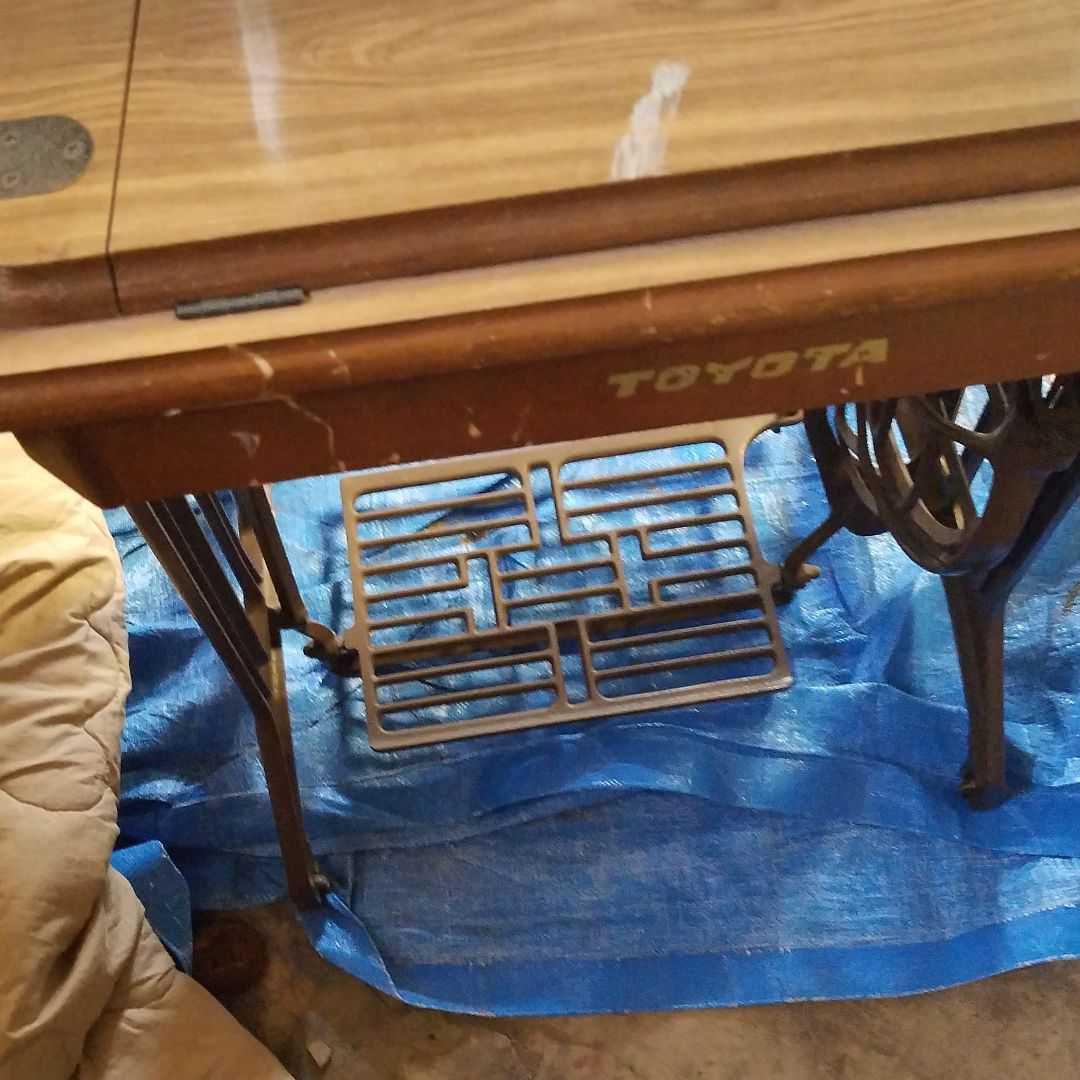 トヨタ製、アンティークミシン