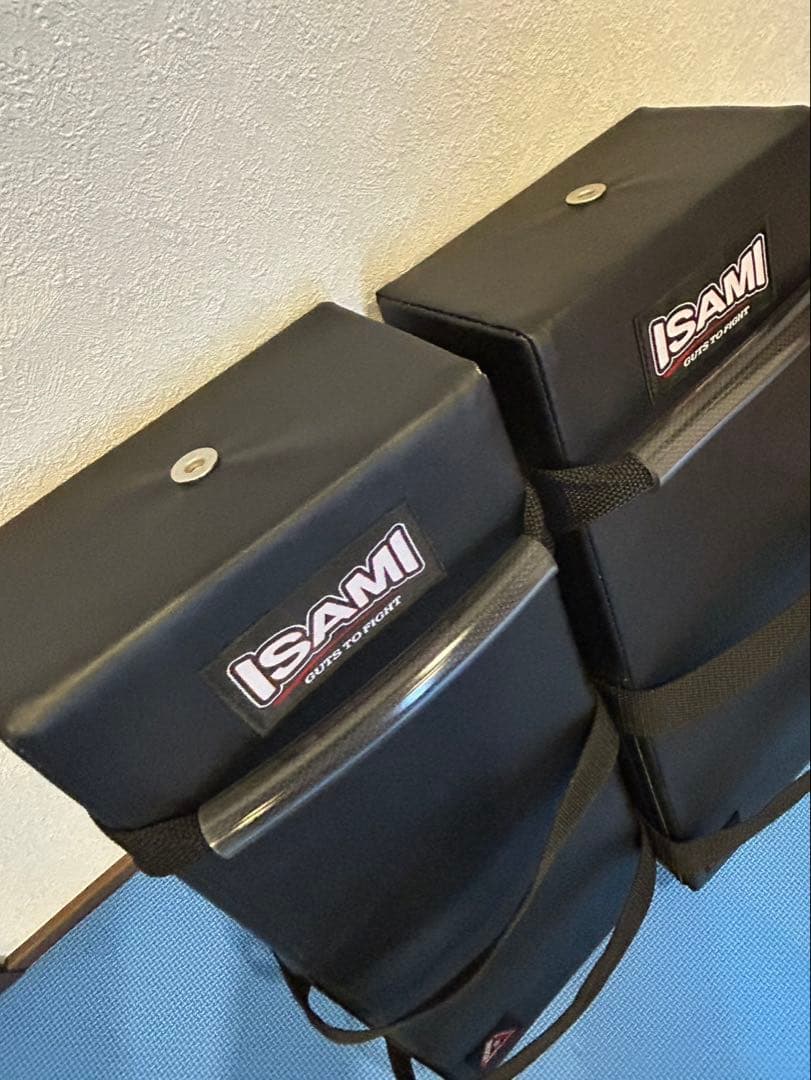 isami イサミ SD-400 カラーキックミット（2個セット）
