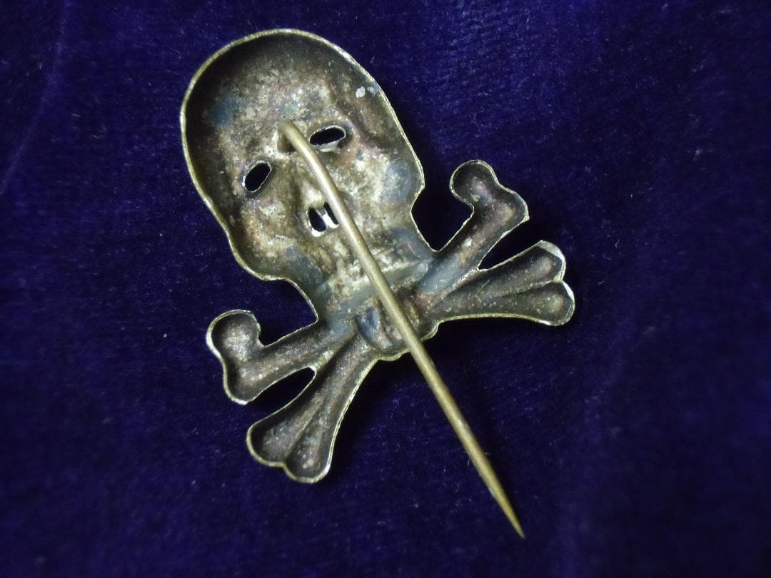 ⊞ドイツ軍＊歩兵第１７連隊＊第１＆４中隊＊髑髏＊帽章（実物）