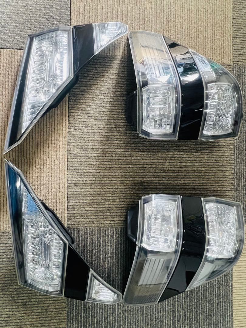 ヴェルファイア　20系 ANH20 純正テールランプ