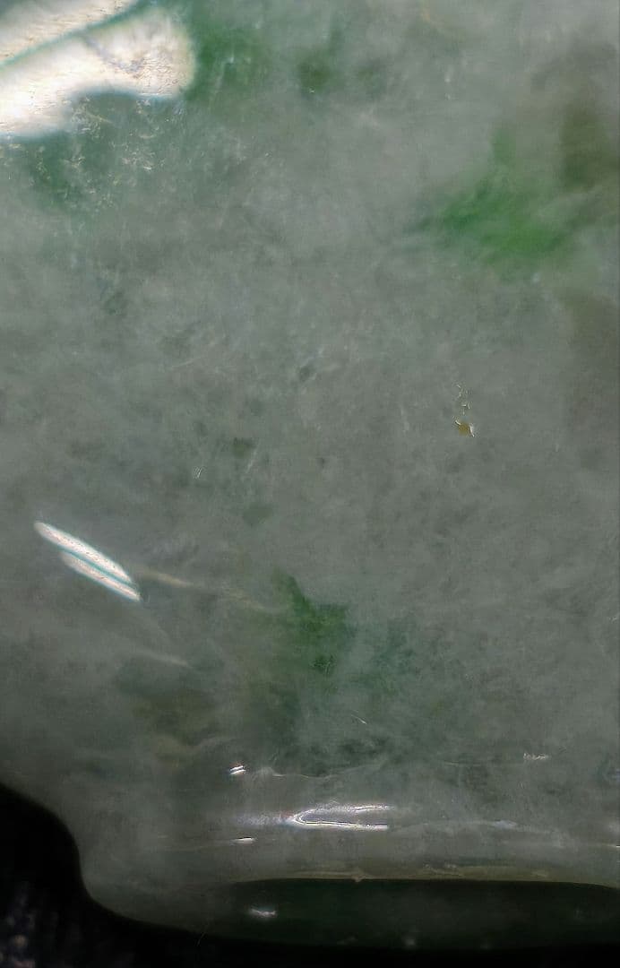 #【本翡翠】天然ジェダイト #鼻煙壺 #氷糯種 陽緑 透過良 結晶有 龍耳彫刻