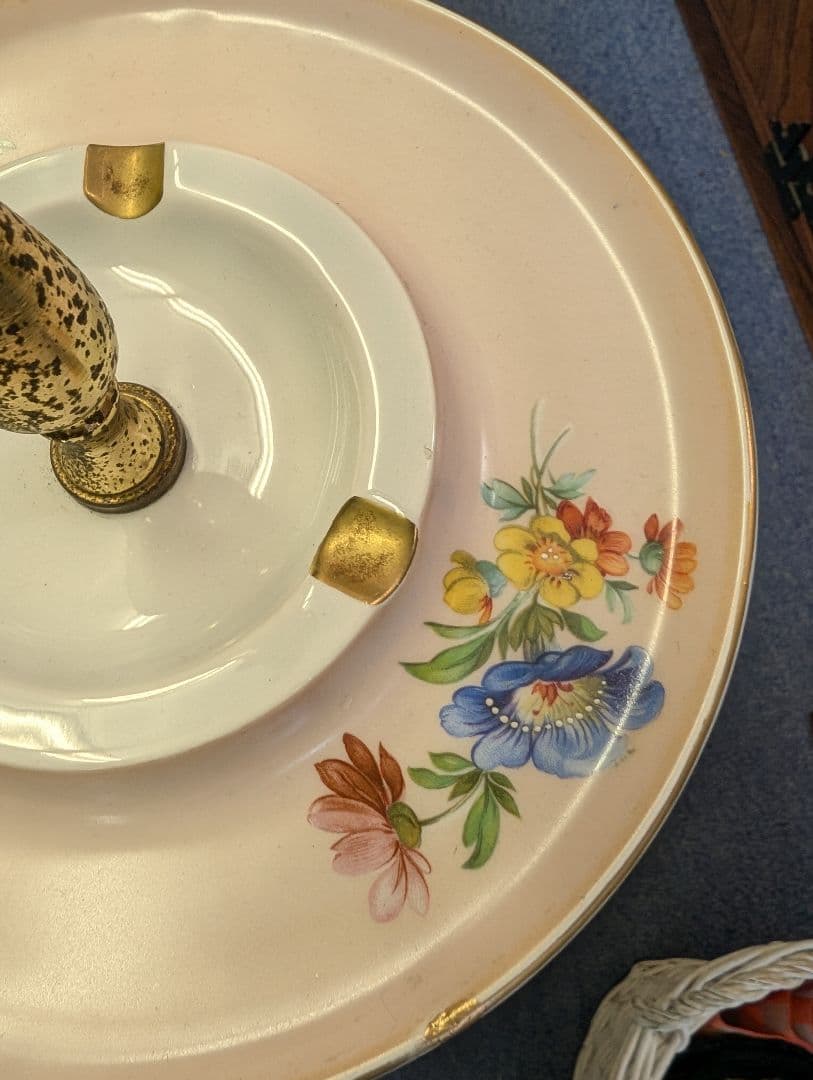 kazue　イタリー製　ヴィンテージ　スタンド式　灰皿　 花柄　ロココ調