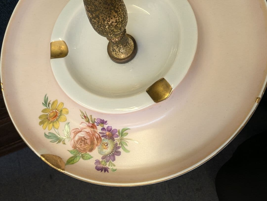 kazue　イタリー製　ヴィンテージ　スタンド式　灰皿　 花柄　ロココ調