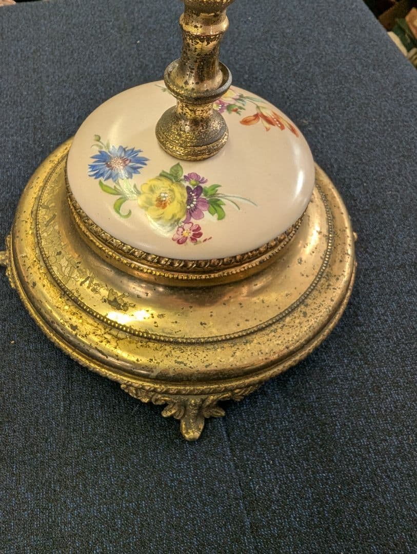 kazue　イタリー製　ヴィンテージ　スタンド式　灰皿　 花柄　ロココ調