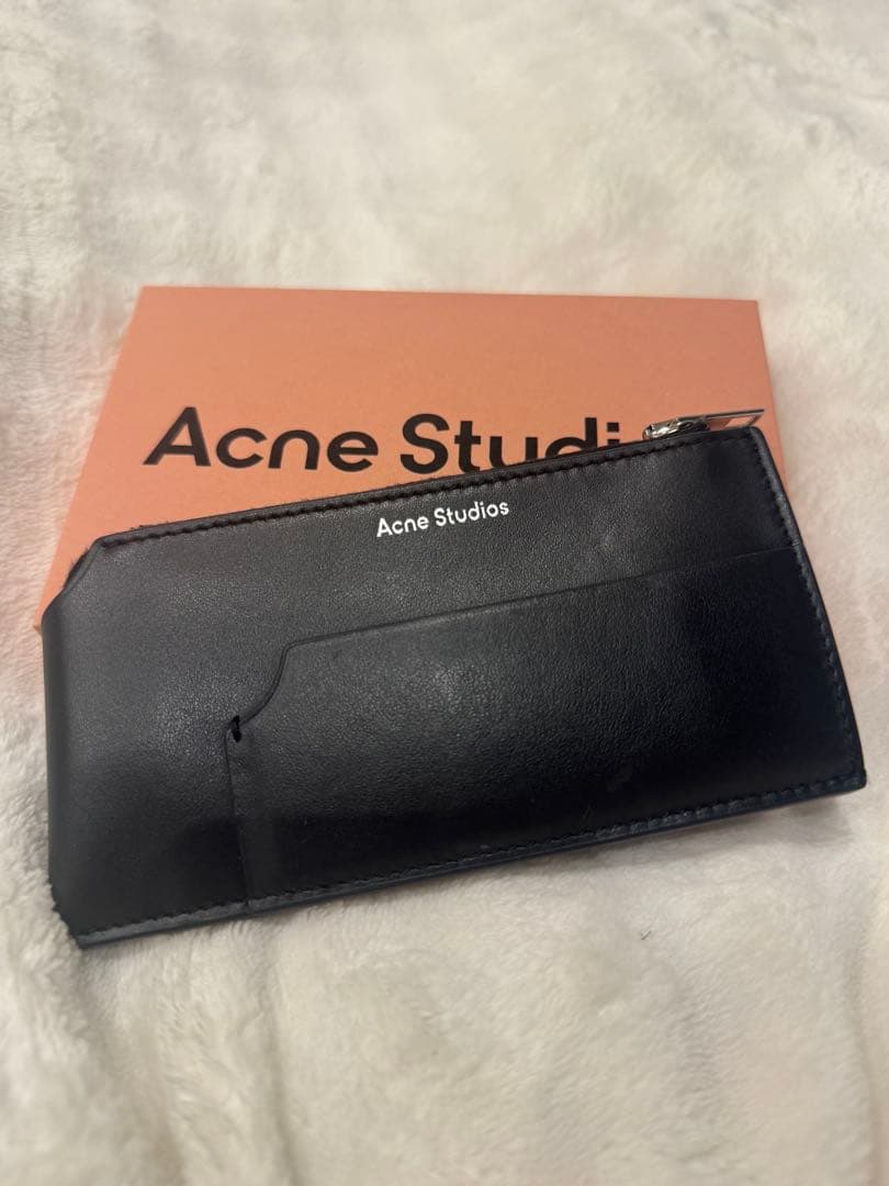 【最終大幅お値下げ】Acne Studios ケース　カードケース
