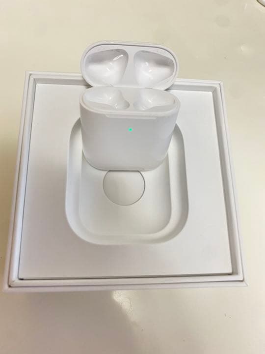 AirPods 右耳、充電ケース、箱