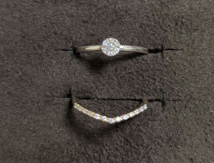 agete 18K ダイヤモンドリングと10K ダイヤモンドリング 7号