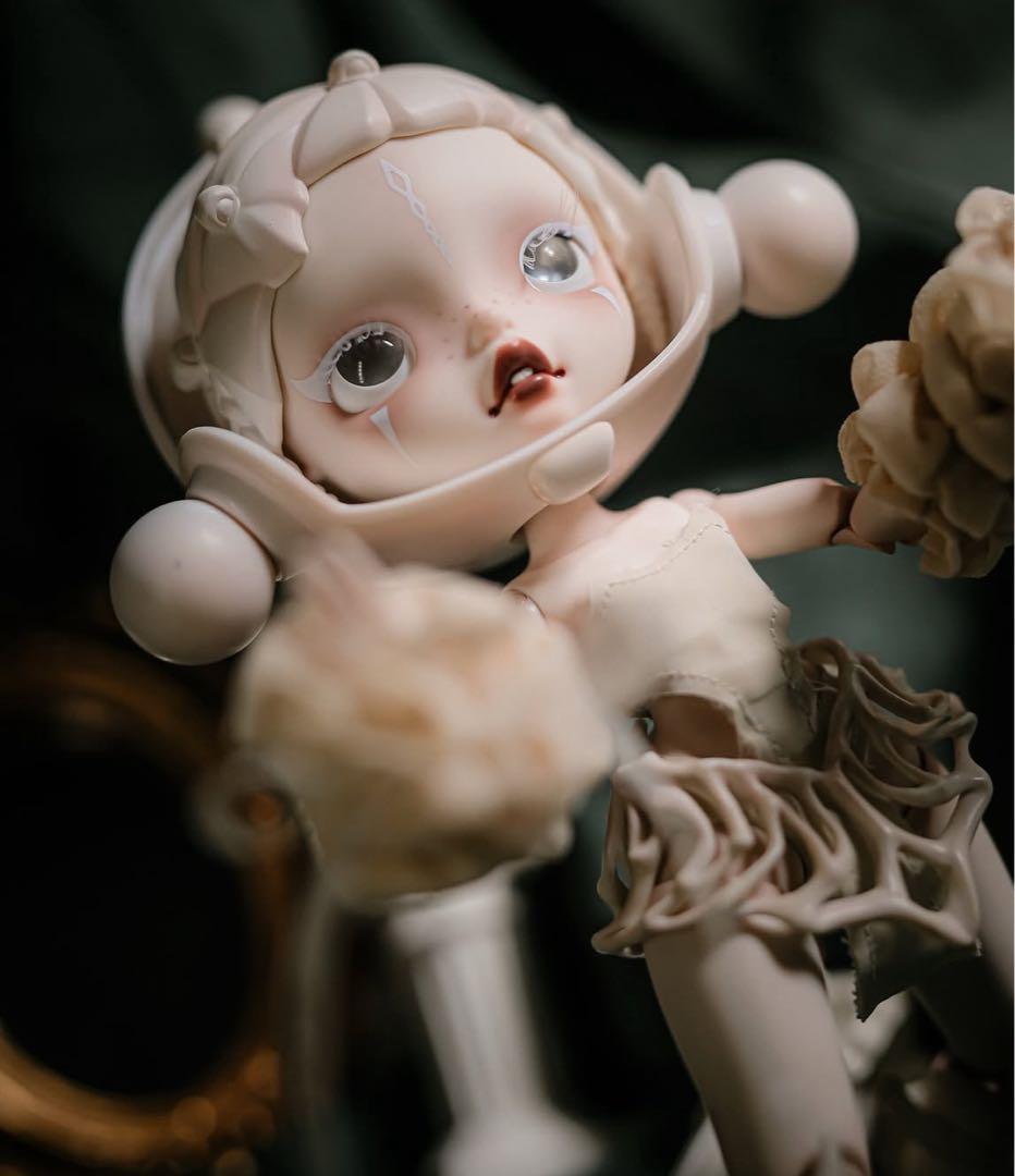 SKULLPANDA WHITE DEW アクションフィギュア Popmart