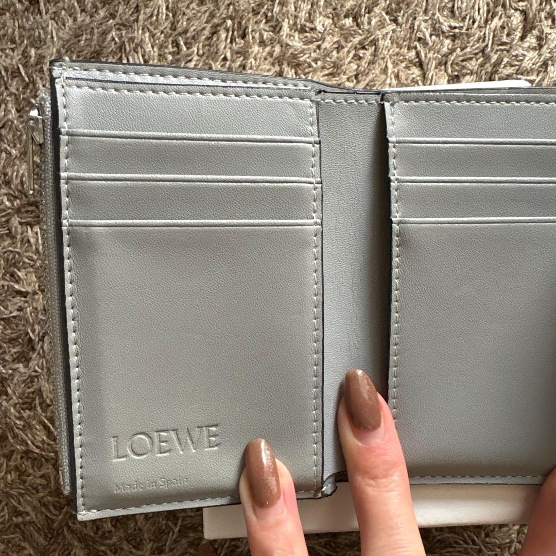 LOEWE ブラウン　三つ折り財布　コンパクト