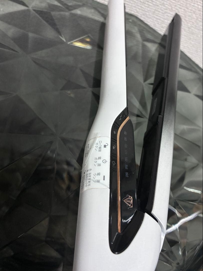 107D Plus ストレートヘアアイロン ケース付き