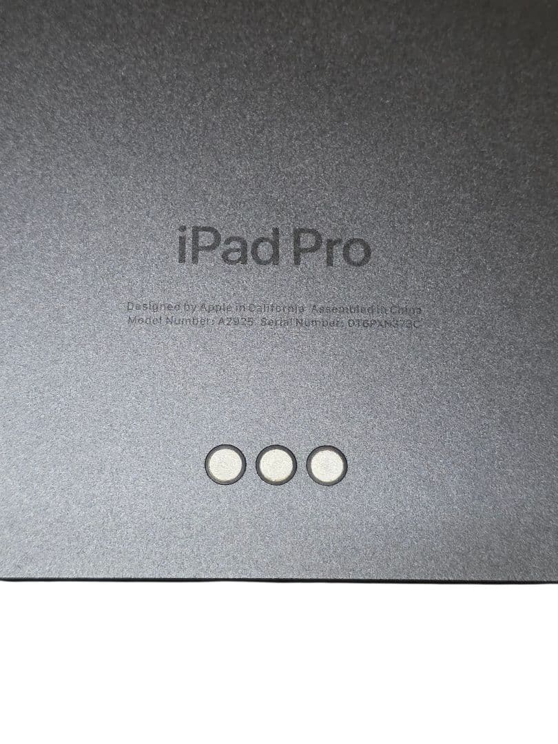 iPad Pro 13インチ M4 Wi-Fi 256 純正キーボード付き