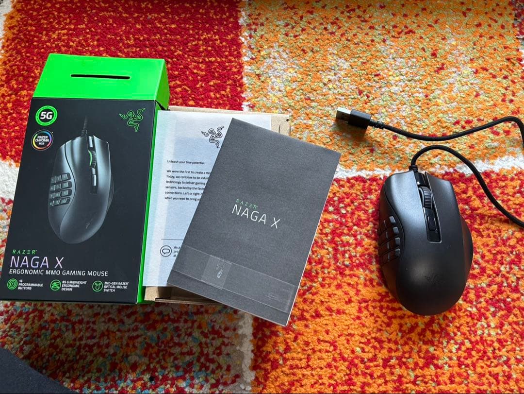 Razer Naga X ゲーミングマウス 有線 MMO向け 美品