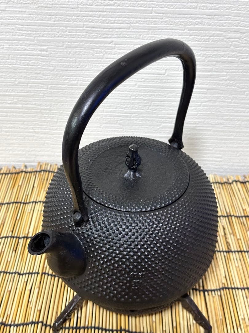 未使用品　南部成龍堂鋳造所　伝統工芸士 及川 光正(齋峰)１８型　南部鉄瓶