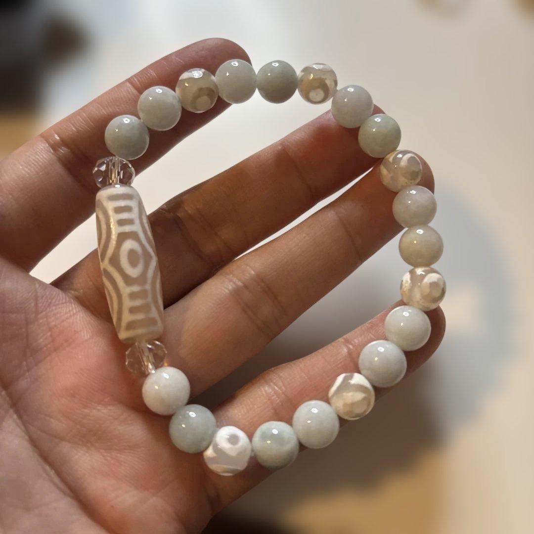 これは！すっごい綺麗！老玉髄白龍眼天珠と三眼天珠と翡翠！すっごいパワー！