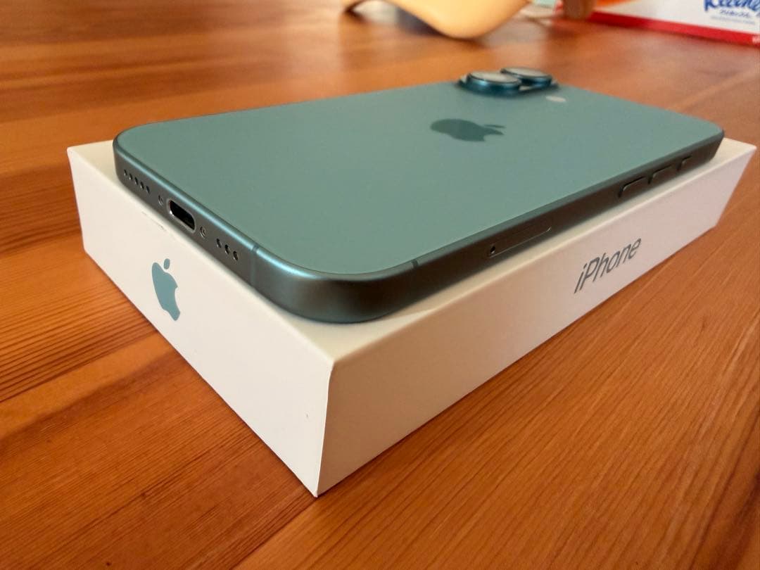 【美品】iPhone16 128GB ティール SIMフリーバッテリー100%