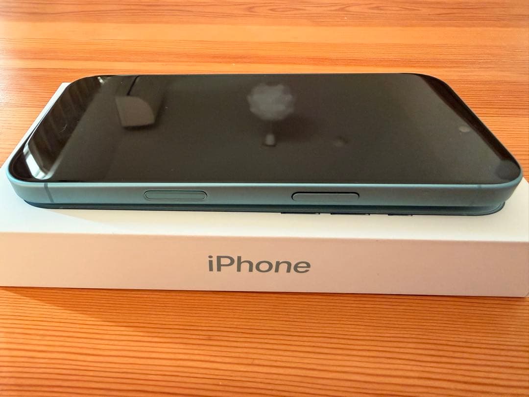 【美品】iPhone16 128GB ティール SIMフリーバッテリー100%