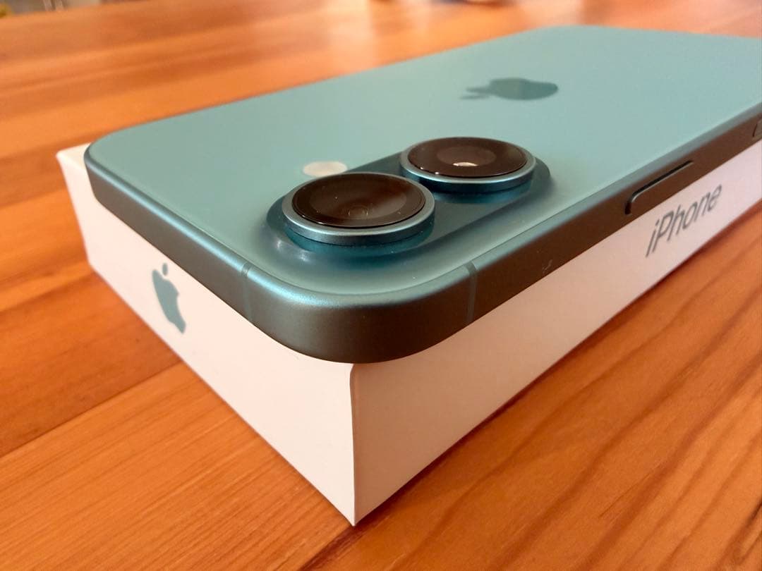 【美品】iPhone16 128GB ティール SIMフリーバッテリー100%