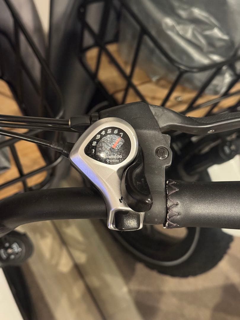 フローバイク　ホワイト　電動アシスト自転車 カゴ付き　FLOW