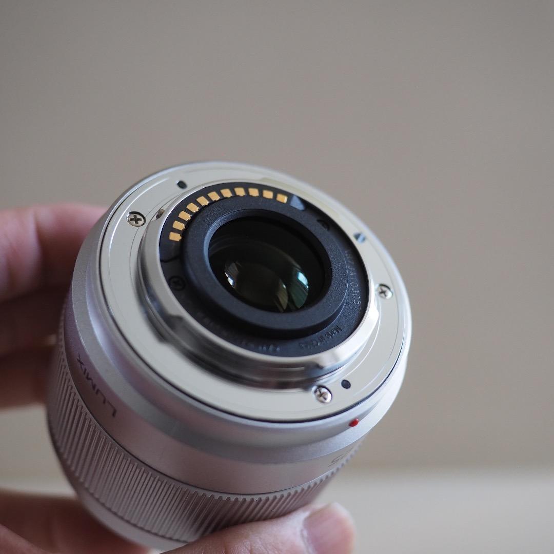 訳ありLUMIX G 25mm / F1.7 ASPH. H-H025シルバー