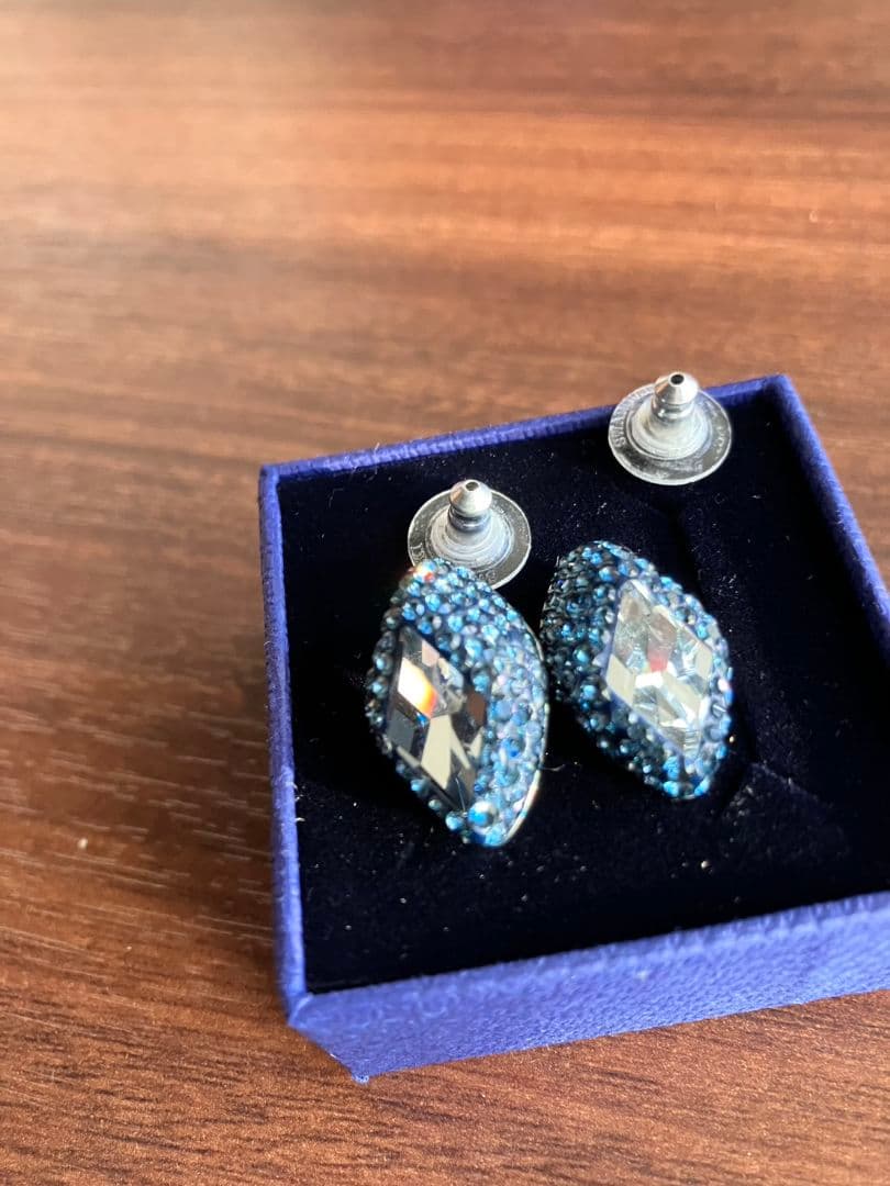 ★SWAROVSKI　スワロフスキー　ピアス【両耳用】アトリエスワロフスキー