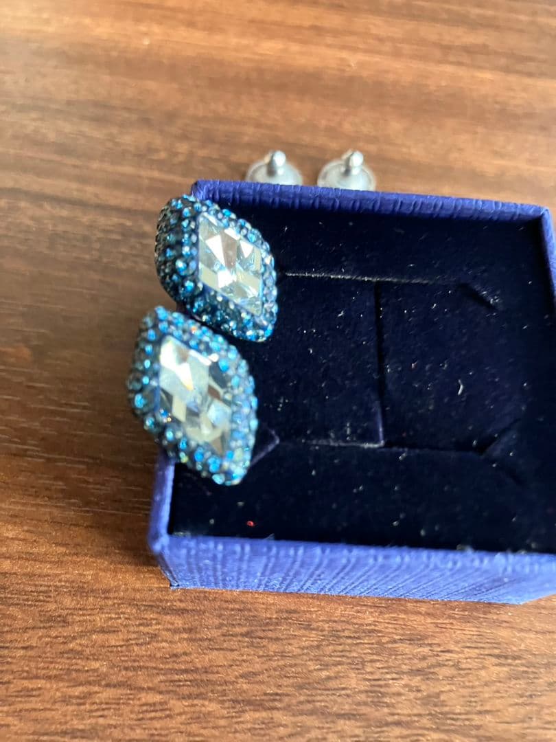 ★SWAROVSKI　スワロフスキー　ピアス【両耳用】アトリエスワロフスキー