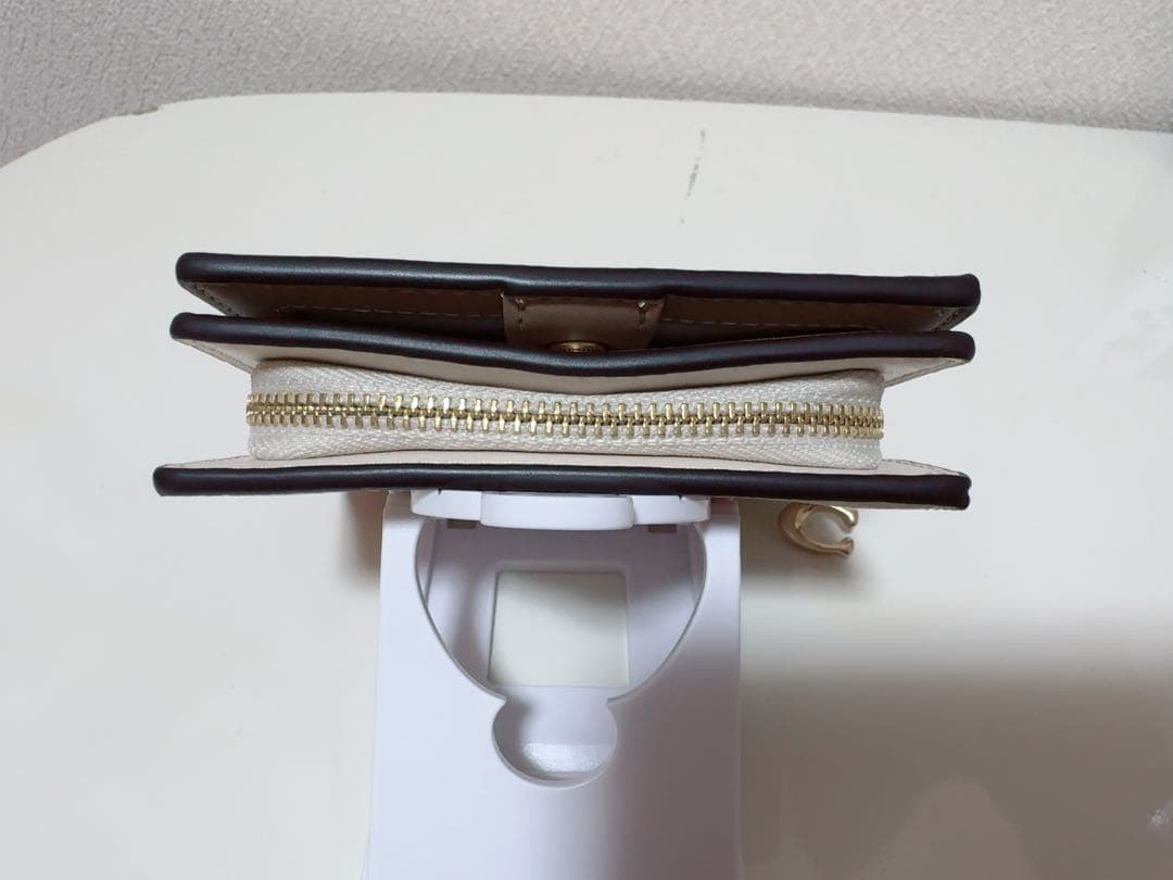 【新品】コーチ 2つ折り財布