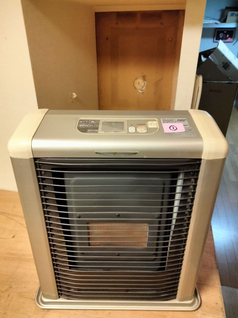 サンポットFF石油ストーブゼータス！品番「FFR‐563SX」2015年式中古品