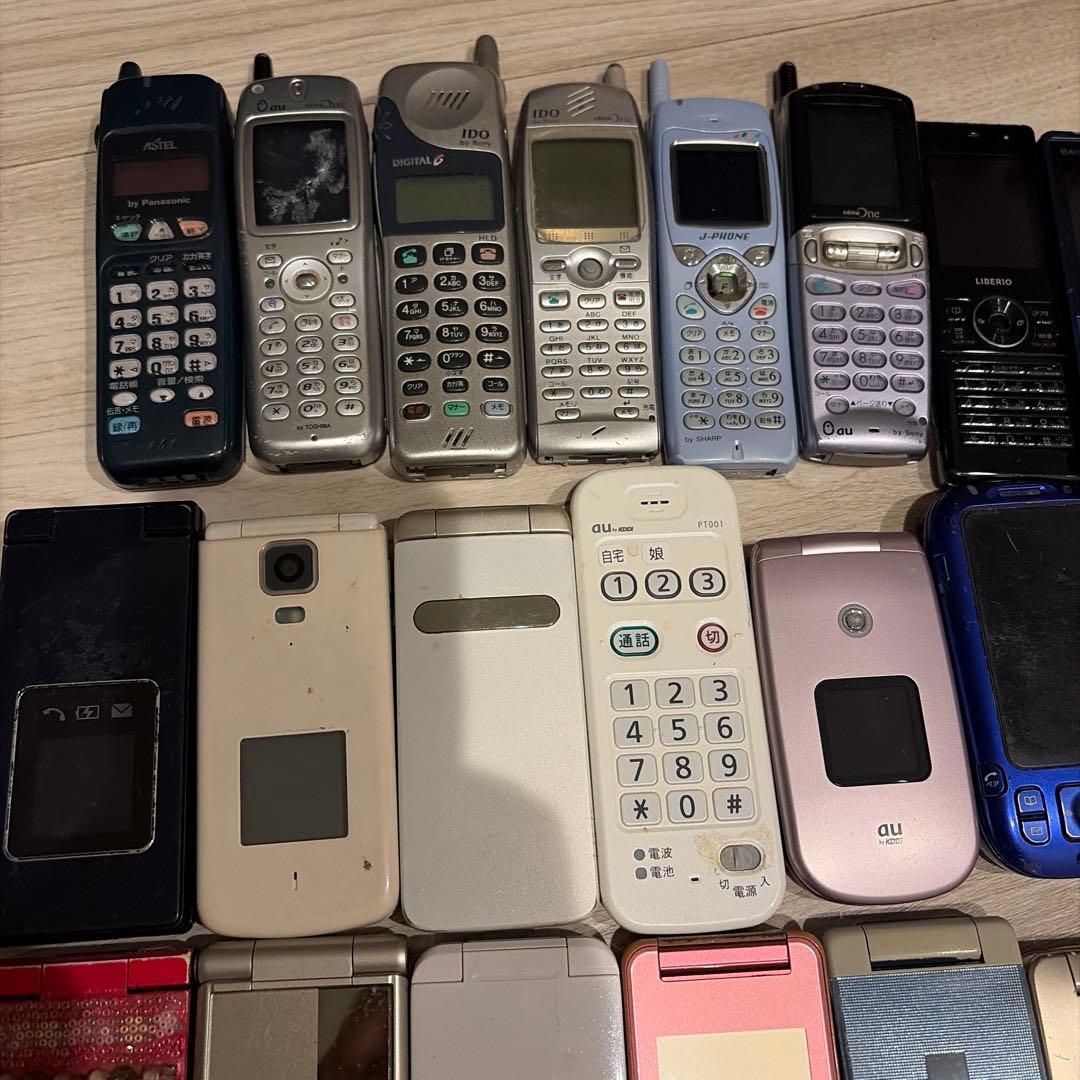 携帯電話　ガラケー　27点　まとめ売り　ジャンク品