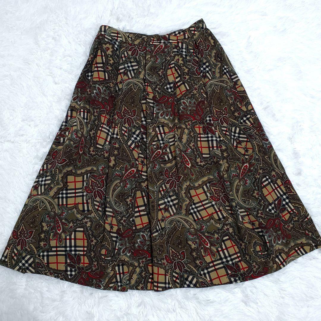 美品希少✨BURBERRY　総柄　スカート　ノバチェック　ペイズリー