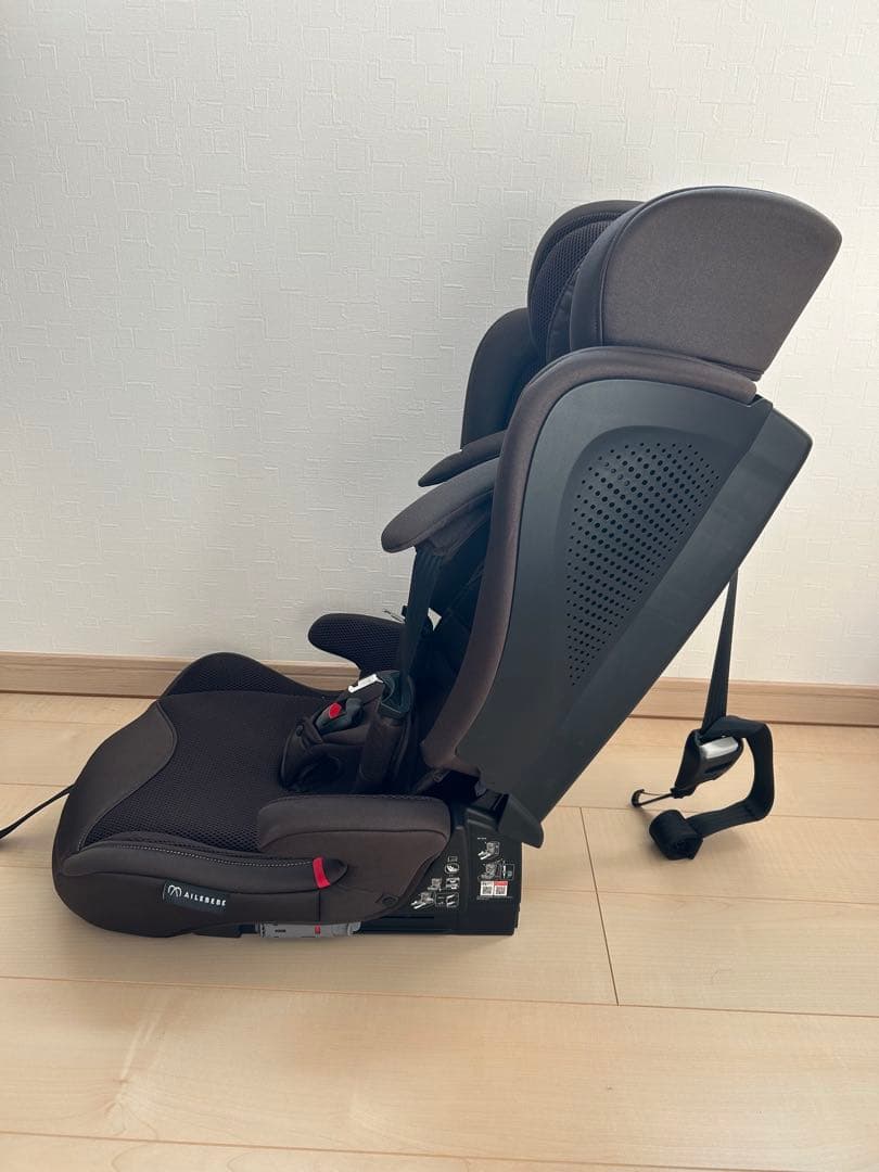 エールべべ　パレットグランス　ISOFIX ジュニアシート