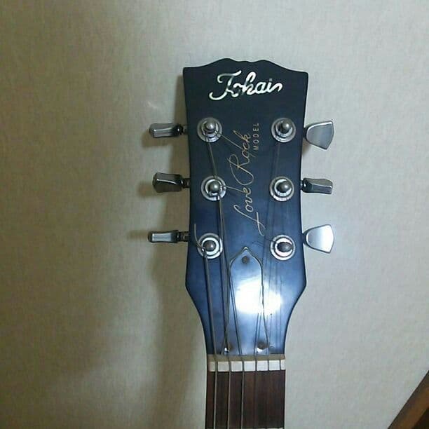 エレキギターとアンプ