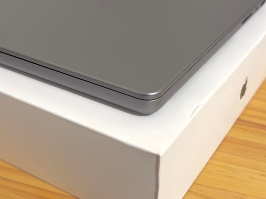 US 8TB 64GB M1 Max MacBook Pro 14スペースグレー