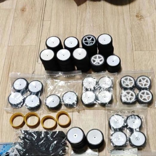 電動ツーリングカーのタイヤまとめ売り