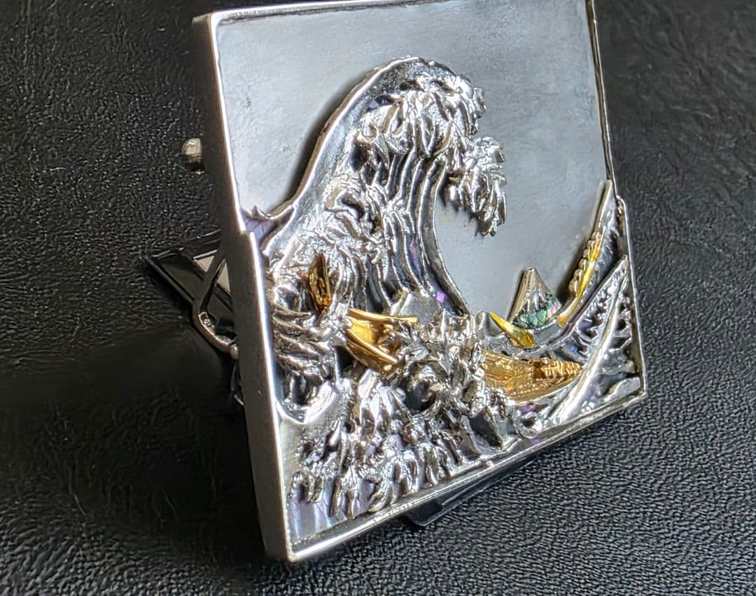 【希少】Shyo Miyama 銀製ベルトバックル／インテリアスタンド（北斎)