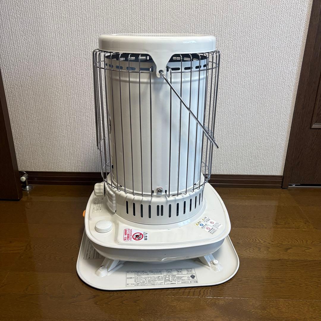 ★美品★ コロナ　灯油ストーブ 円筒形 ホワイト