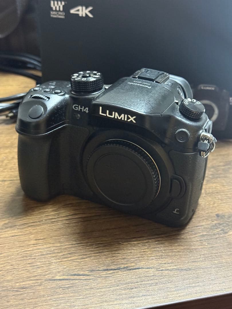 Y*S様 Panasonic DMC-GH4 ミラーレス一眼　おまけ付き