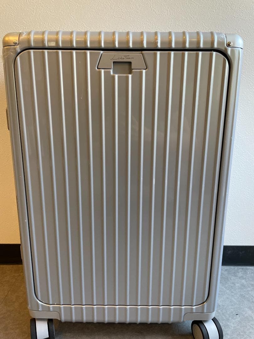 リベティ多機能キャリーケース【エナメルシルバーMサイズ】54