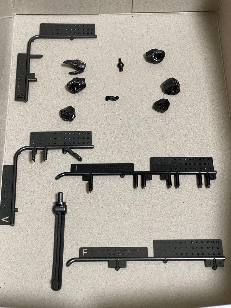 PLAMATEA 狂戦士の甲冑 メタリックカラー ベルセルク ガッツ ジャンク品