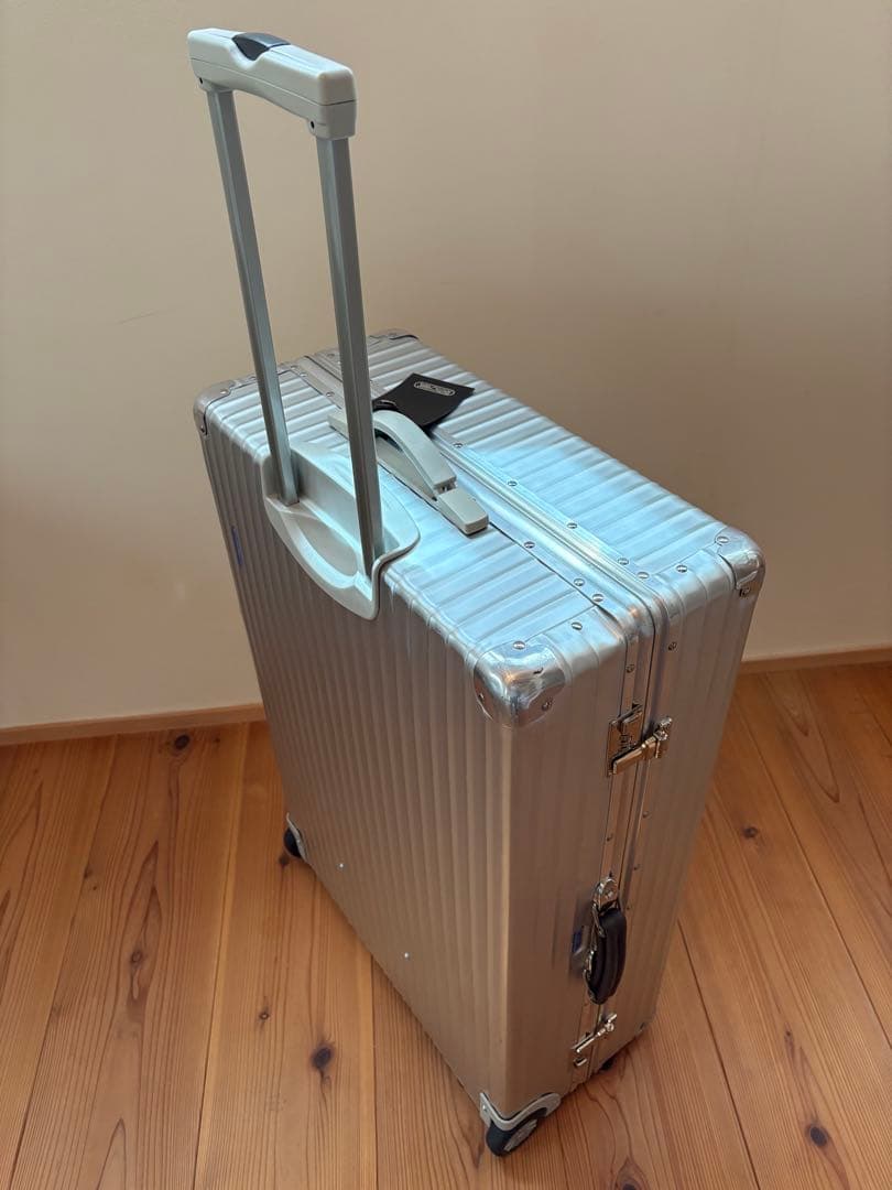 リモワRIMOWA クラシックフライトtrolley 82L 2輪廃盤モデル
