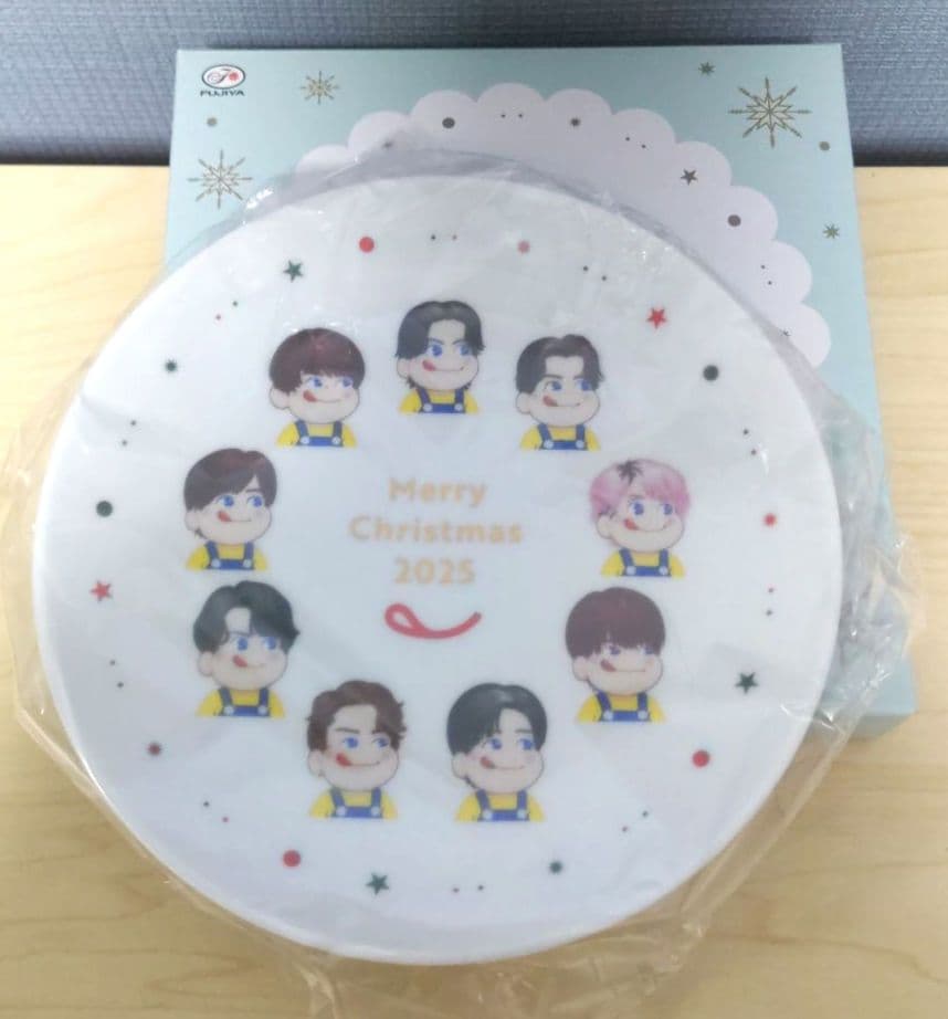 非売品　2025不二家×Manオリジナルクリスマスプレート１枚＋おまけ
