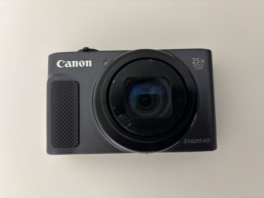 Canon PowerShot SX620 HS 本体と付属品