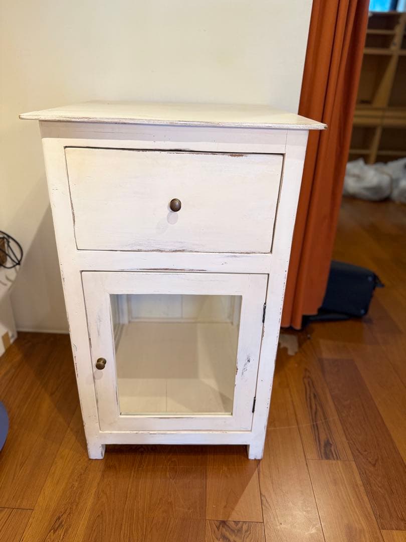 商品代1000円最終11/24まで【ホワイト木製チェスト】ガラス扉 ヴィンテージ