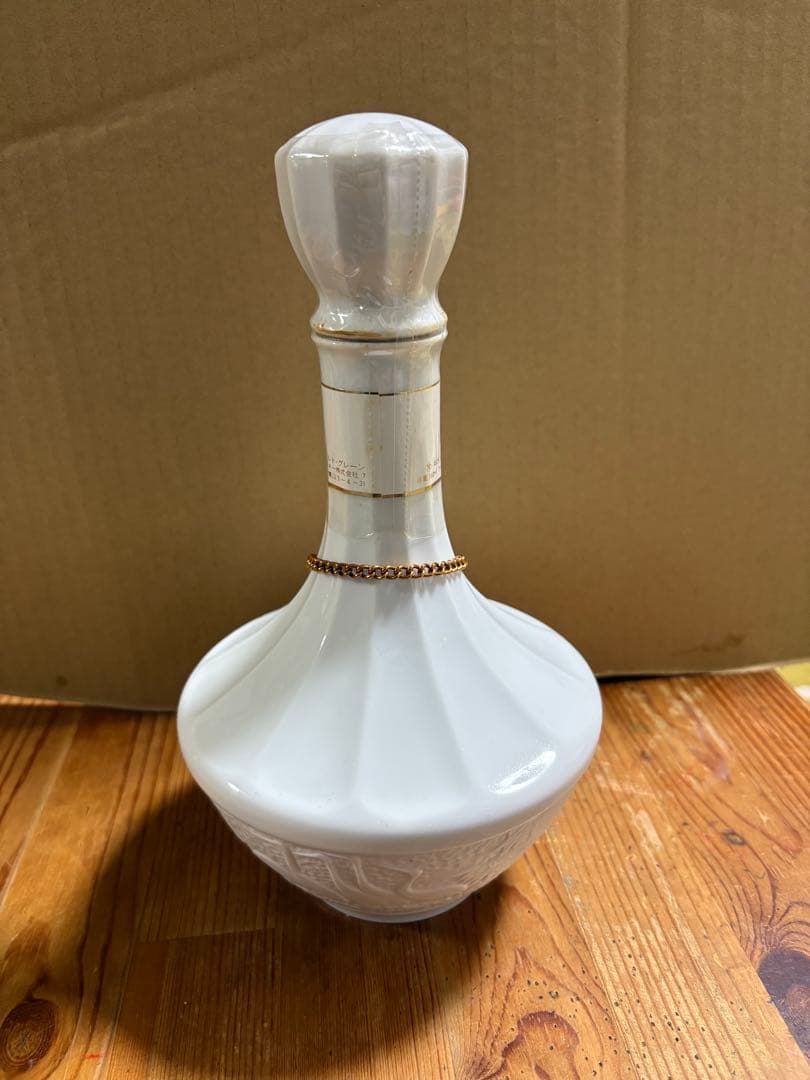 ［新品未開封］NIKKA WHISKY TSURU 陶器ボトル　鶴