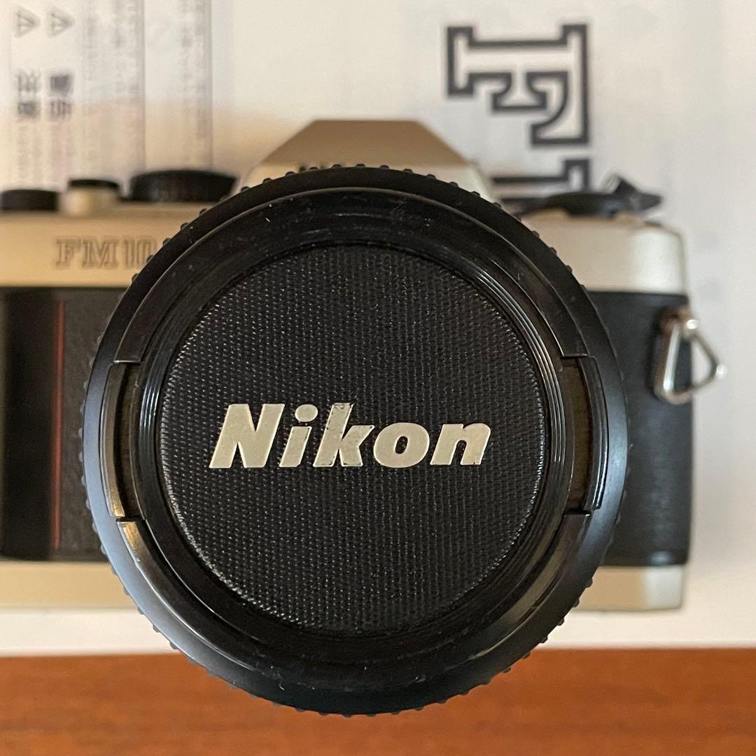 nikon FM10 マニュアル一眼レフ　フィルムカメラ　オマケ付きセット